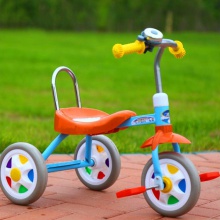 新款儿童户外简易三轮车脚踏车小孩自行车