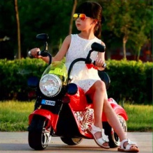 儿童电动摩托车 儿童双人电动三轮车电动双驱摩托车