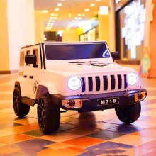 新款儿童电动汽车四轮越野玩具可坐人男女宝宝吉普遥控童车