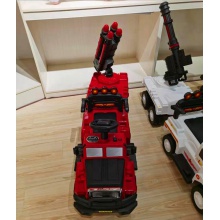 儿童电动车战车四轮玩具车电瓶车大炮设计带有音乐灯光