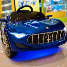 四轮四驱遥控汽车小孩儿童车男女推车宝宝玩具车可坐人儿童电动车