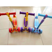 新款塑料米高滑板车儿童脚踏车儿童高低可调折叠环保防侧翻