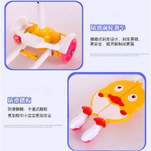 小黄鸭滑板车四轮蛙式剪刀车扭扭车带音乐灯光