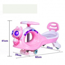 儿童摇摆车 时尚音乐炫彩灯光溜溜车 环保材质扭扭车