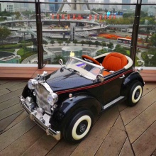 新款儿童电动汽车老爷车超大可遥控宝宝玩具小孩4轮汽车可坐人