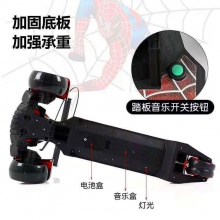 儿童4-8-12-18岁中大童男女孩滑滑踏板音乐灯光溜溜车大号滑板车