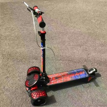 儿童4-8-12-18岁中大童男女孩滑滑踏板音乐灯光溜溜车大号滑板车