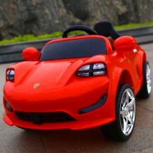 新款儿童运动汽车 遥控儿童电动汽车 四轮摇摆早教玩具电动车