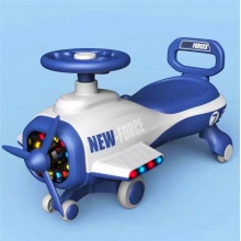 新款扭扭车滑滑溜溜摇摆滑行车 儿童扭扭车万向轮防侧翻大人可坐