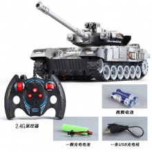2.4G遥控坦克装甲车履带式炮台旋转多台对战仿真军事战争模型玩具