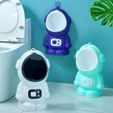 新款太空人男宝宝小便器男孩站立挂墙式小便斗卡通儿童小便器批发