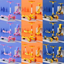 厂家直供新款儿童小黄鸭滑板车男女宝宝可坐可骑一键折叠批发滑行车