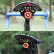 Q5智能刹车尾灯自行车智能尾灯公路车刹车尾灯单车灯