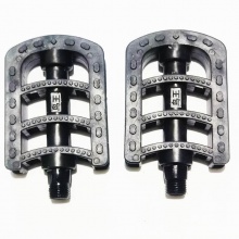 厂家批发自行车塑料脚蹬单车脚蹬/脚踏黑色反光条脚蹬板配件