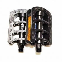 厂家批发自行车塑料脚蹬单车脚蹬/脚踏黑色反光条脚蹬板配件