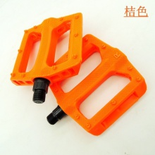 加宽加厚山地自行车防滑塑料脚蹬子 表演车滚珠脚踏 折叠车彩色