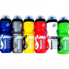 运动水壶视乎山地自行车运动带防尘盖PC塑料双色水壶装备用品