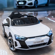 新款儿童电动跑车遥控摇摆充电玩具汽车四轮男女孩宝宝可坐人童车