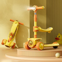 小黄鸭儿童滑板车滑行灯光带座踏板滑行车可坐可滑折叠收车