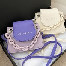 包包女孩2023日系胸包斜挎包INS迷你口红包时尚链条小包零钱包