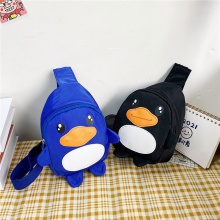 包包女儿童2023新款企鹅卡通纯色男孩斜挎包女孩可爱胸包