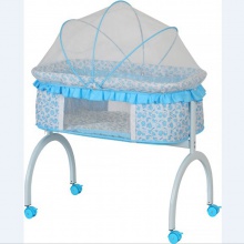 可摇童床万向轮带刹车 婴儿童床宝宝摇床厂家直供