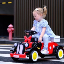 四轮遥控男女宝宝充电玩具车可坐双人亲子车小孩童车儿童电动汽车