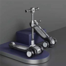 新款儿童折叠滑板2-6-11岁男女宝宝玩具平衡滑行溜溜划划米高车