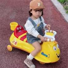 爆笑虫子儿童扭扭车溜溜车万向轮男女宝宝1一3岁防侧翻摇摆妞妞车