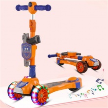 儿童滑板车四轮踏板小孩滑行车特警带手枪小孩玩具溜溜车脚踩玩具