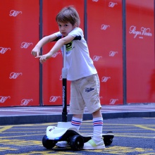 儿童电动滑板车折叠充电代步车站骑亲子同款带蓝牙音乐