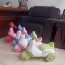 小孩摩托滑行车1-3岁男女宝宝学步小孩摩托车滑步车儿童平衡车