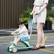 儿童滑板车可调节三合一滑板车音乐灯光滑板车儿童平衡车玩具车