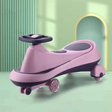 男女通用儿童骑乘摇摆车耐用可定制塑料三轮车带音乐新条件儿童玩具